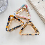 Triangle Claw Beige