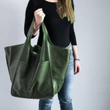 Shoulder Bag: Brown